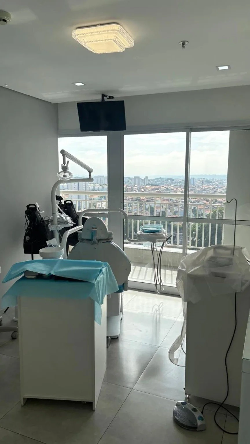 Consultório da Dra. Laís Lima com vista panorâmica